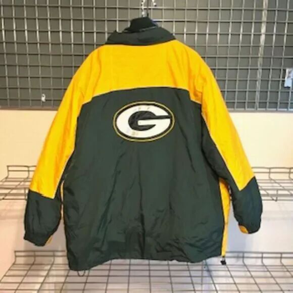 Winter Parka . Size: Extra Large {46-48} . Full Zip Jacket . Green Bay Packers - Picture 2 of 5